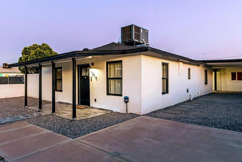 Phoenix Retreat - Studio With King Bed - 10 Min From Airp - Unit C エクステリア 写真